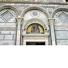 Foto: Portale del Duomo di Pisa
