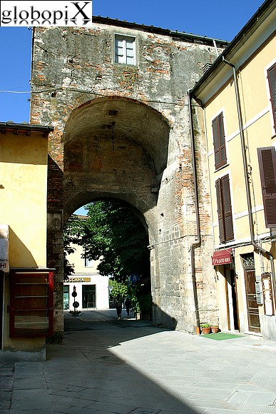Pietrasanta - Porta a Pisa