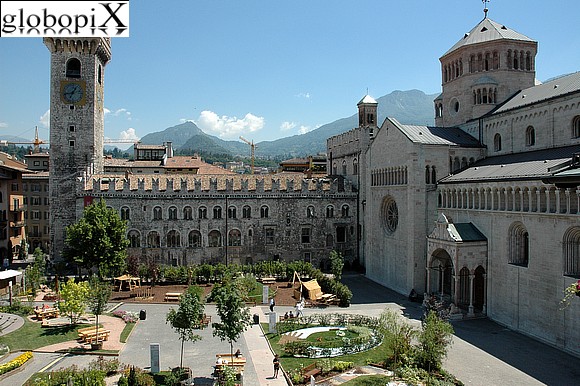 Trento - Piazza Duomo e Palazzo Pretorio