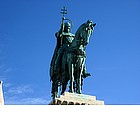 Photo: Stephen I statue