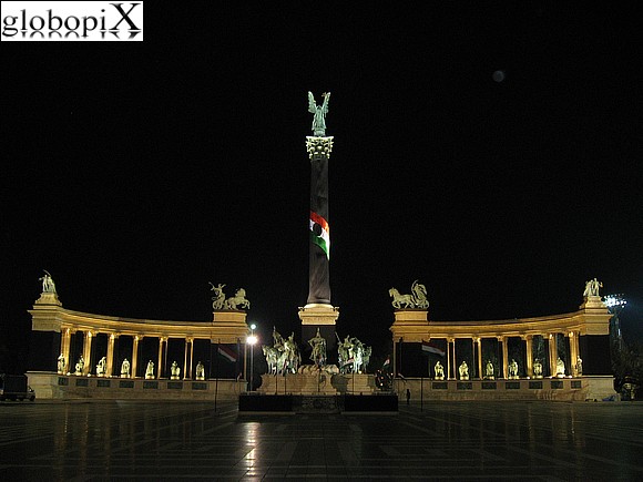 Budapest - Monumento del Millenario
