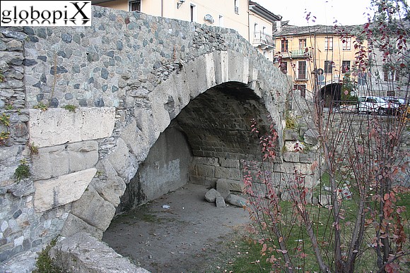 Aosta - Ponte Romano