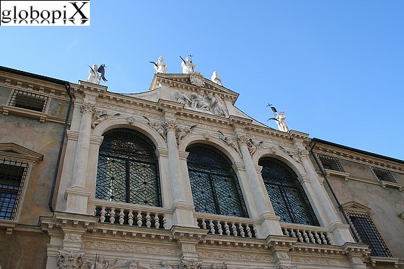 Vicenza - Piazza dei Signori - Palazzo del Monte di Pietà