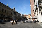 Photo: Piazza dei Signori - Palazzo del Monte di Pieta